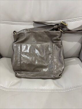 Hobo International Crossbody bag in Taupe